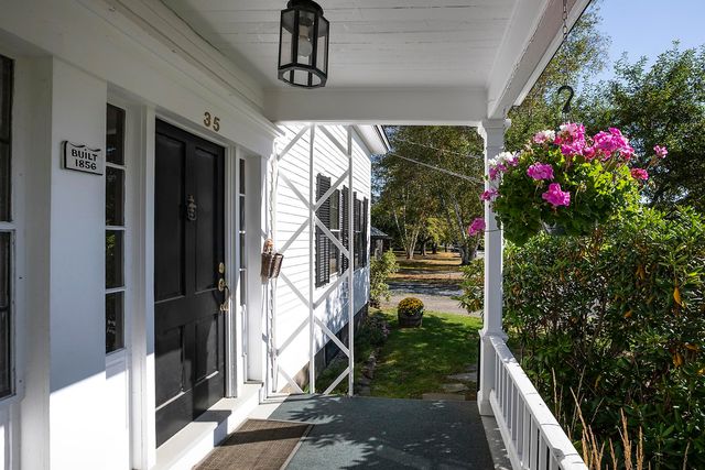 35 Mountain Avenue, Woodstock, VT 05091