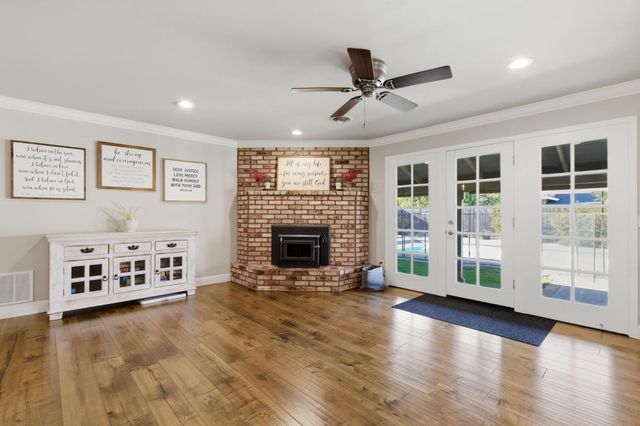 1601 Sharon Dr, Yuba City, CA 95993