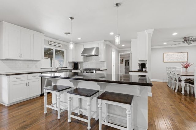 1601 Sharon Dr, Yuba City, CA 95993