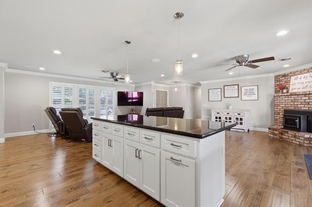 1601 Sharon Dr, Yuba City, CA 95993