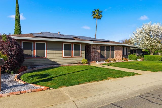 1601 Sharon Dr, Yuba City, CA 95993