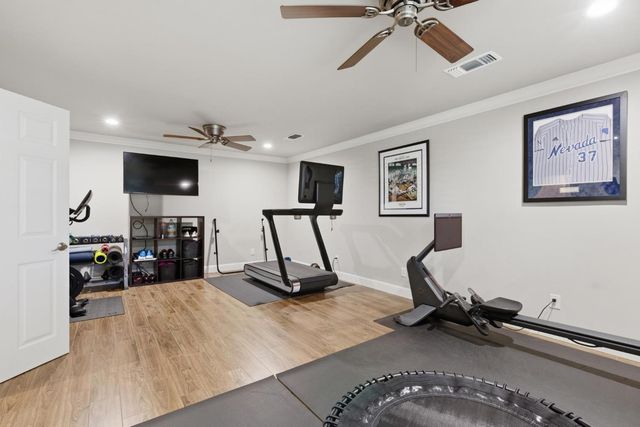 1601 Sharon Dr, Yuba City, CA 95993