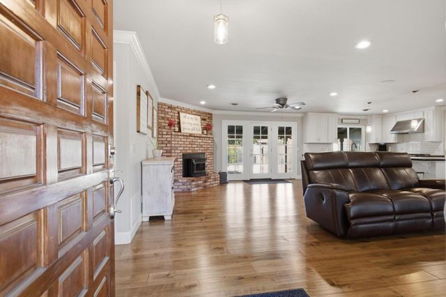 1601 Sharon Dr, Yuba City, CA 95993