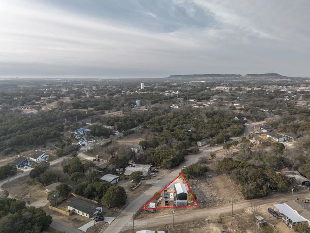 1030 Comanche Cove Drive, Granbury, TX 76048