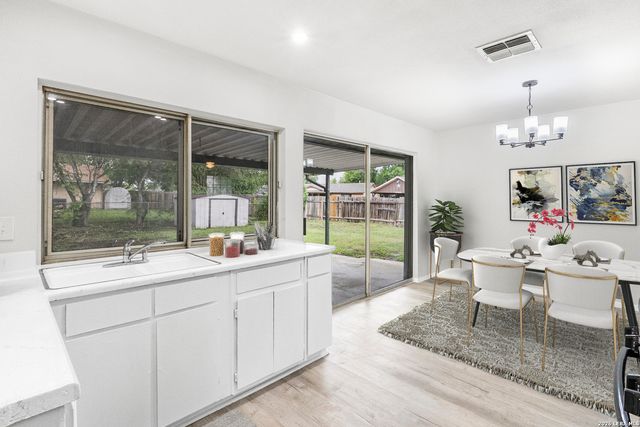 7335 Glen Brk, San Antonio, TX 78239
