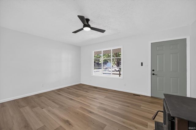4270 N ridgewood Drive, Bloomington, IN 47404