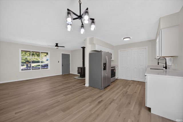 4270 N ridgewood Drive, Bloomington, IN 47404