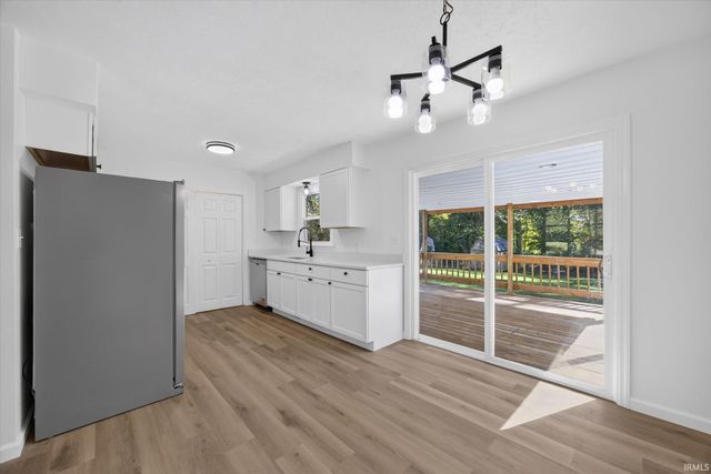 4270 N ridgewood Drive, Bloomington, IN 47404