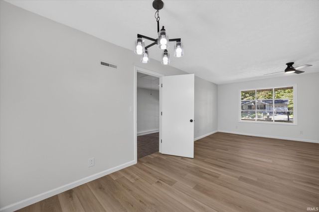 4270 N ridgewood Drive, Bloomington, IN 47404