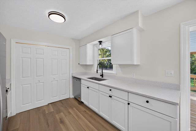 4270 N ridgewood Drive, Bloomington, IN 47404