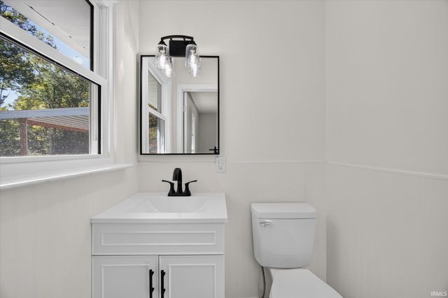4270 N ridgewood Drive, Bloomington, IN 47404