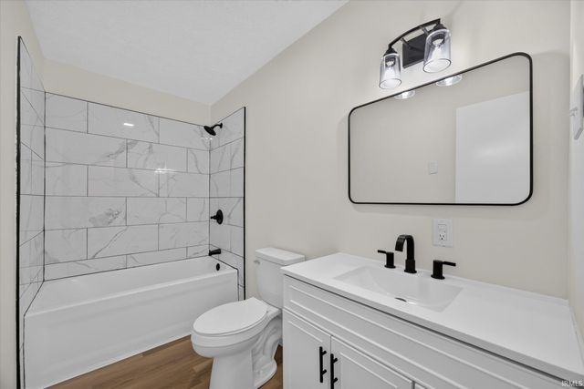 4270 N ridgewood Drive, Bloomington, IN 47404