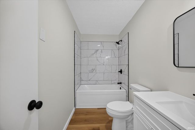 4270 N ridgewood Drive, Bloomington, IN 47404