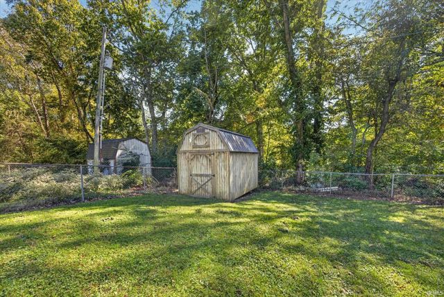 4270 N ridgewood Drive, Bloomington, IN 47404