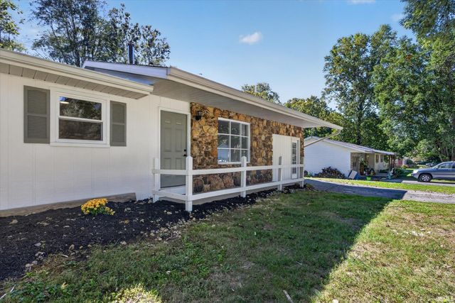 4270 N ridgewood Drive, Bloomington, IN 47404