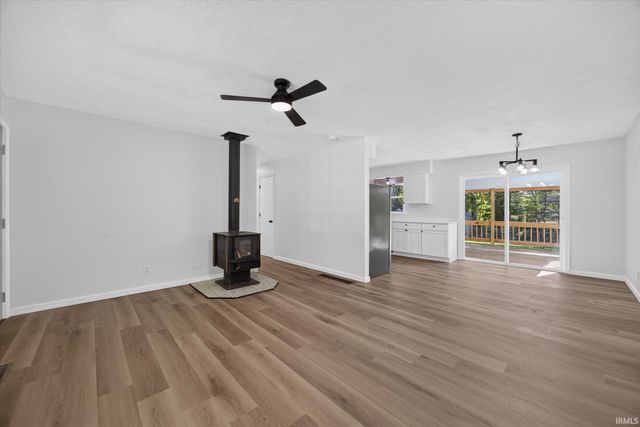 4270 N ridgewood Drive, Bloomington, IN 47404