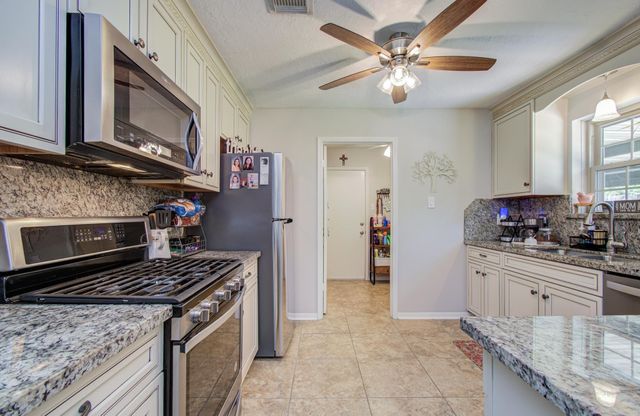 3305 Park Shadow Lane, Deer Park, TX 77536