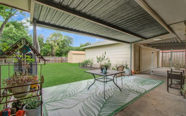 3305 Park Shadow Lane, Deer Park, TX 77536
