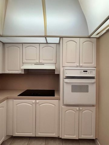 19380 Collins Ave 910, Sunny Isles Beach, FL 33160