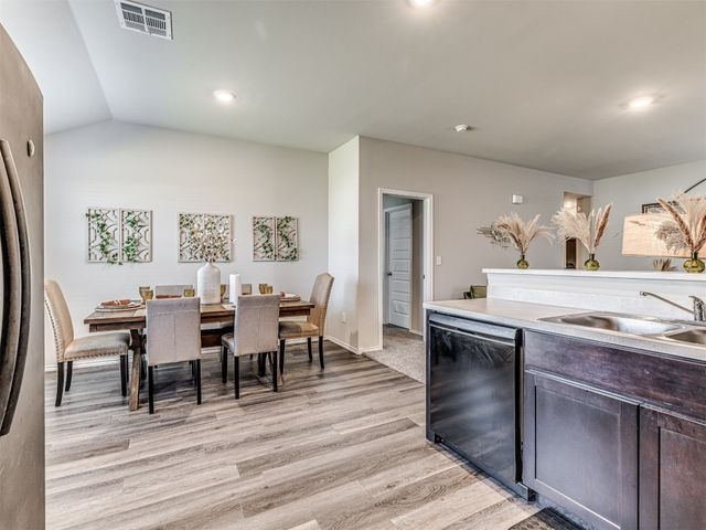 1316 Chuck Wagon Drive, El Reno, OK 73036