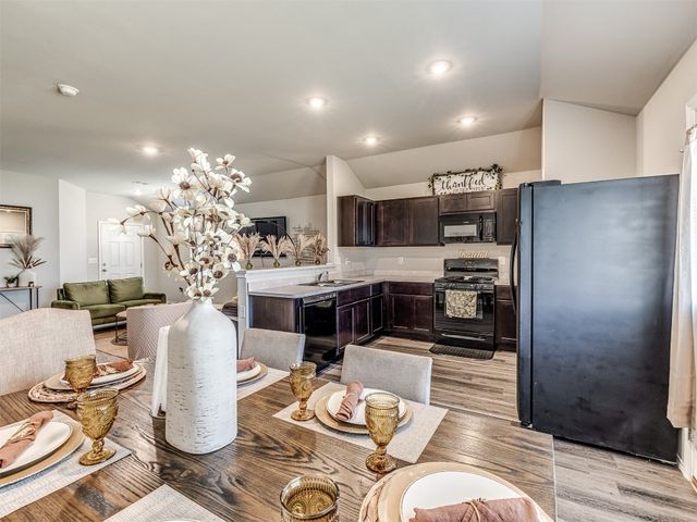 1316 Chuck Wagon Drive, El Reno, OK 73036