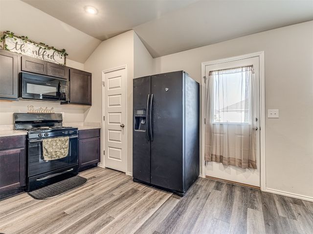 1316 Chuck Wagon Drive, El Reno, OK 73036