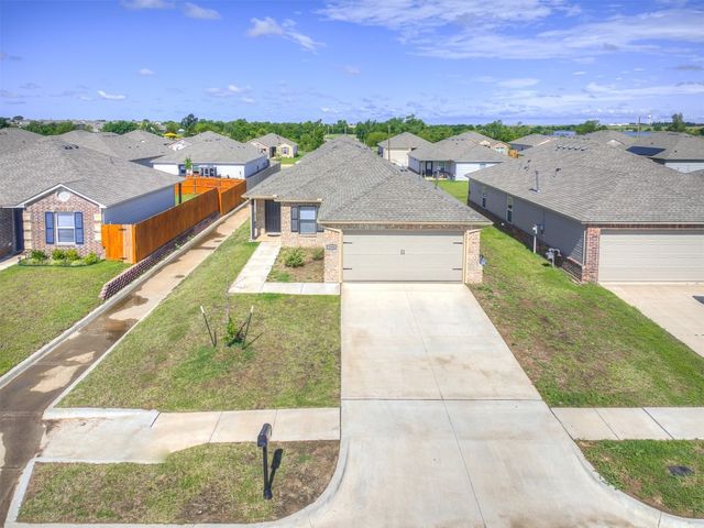 1316 Chuck Wagon Drive, El Reno, OK 73036