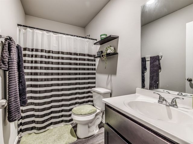 1316 Chuck Wagon Drive, El Reno, OK 73036