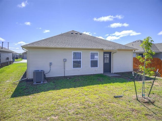 1316 Chuck Wagon Drive, El Reno, OK 73036