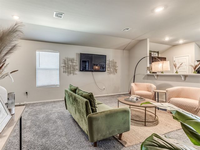 1316 Chuck Wagon Drive, El Reno, OK 73036