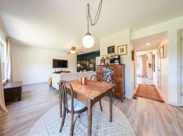 6381 Ewen Circle, Grove City, OH 43123
