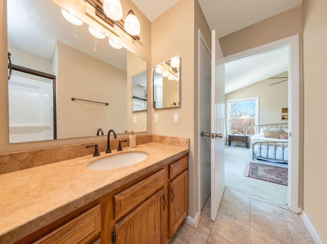 6381 Ewen Circle, Grove City, OH 43123
