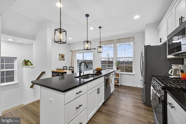 101 UNION RIDGE DR, Charles Town, WV 25414