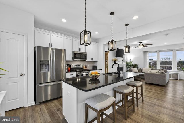 101 UNION RIDGE DR, Charles Town, WV 25414