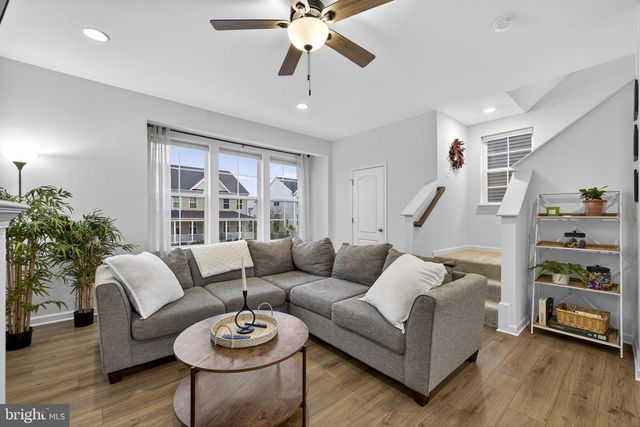 101 UNION RIDGE DR, Charles Town, WV 25414