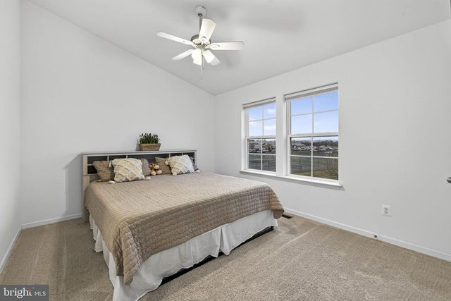 101 UNION RIDGE DR, Charles Town, WV 25414