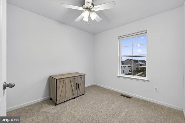 101 UNION RIDGE DR, Charles Town, WV 25414