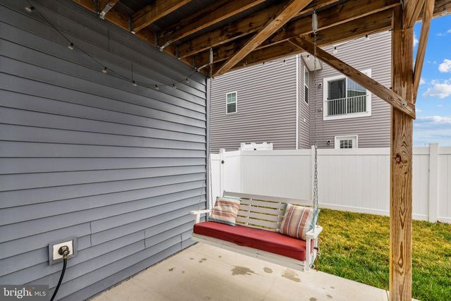 101 UNION RIDGE DR, Charles Town, WV 25414