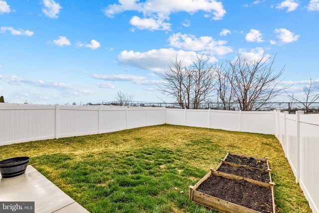 101 UNION RIDGE DR, Charles Town, WV 25414