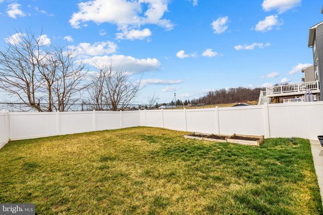 101 UNION RIDGE DR, Charles Town, WV 25414