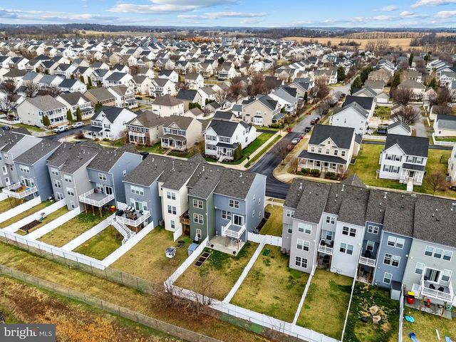 101 UNION RIDGE DR, Charles Town, WV 25414