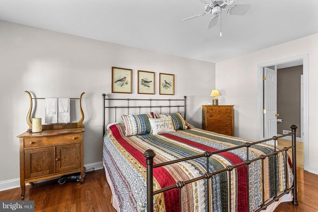 2 WATER LEAF RD, Lancaster, PA 17603