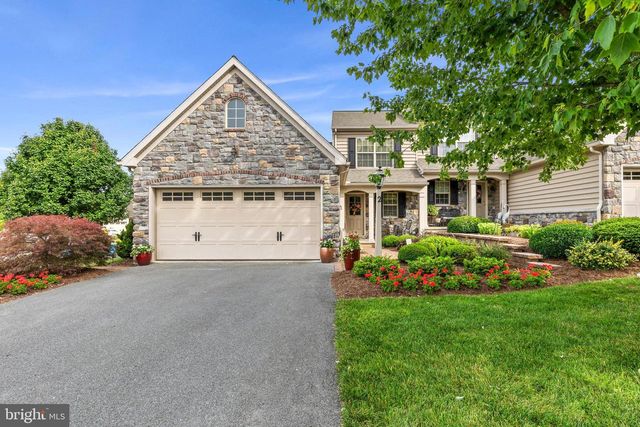 2 WATER LEAF RD, Lancaster, PA 17603