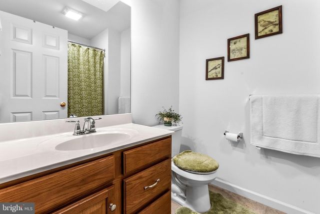2 WATER LEAF RD, Lancaster, PA 17603