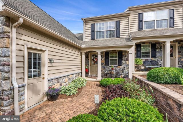 2 WATER LEAF RD, Lancaster, PA 17603
