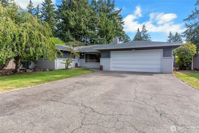 11013 Lundstrom Drive SW, Lakewood, WA 98498