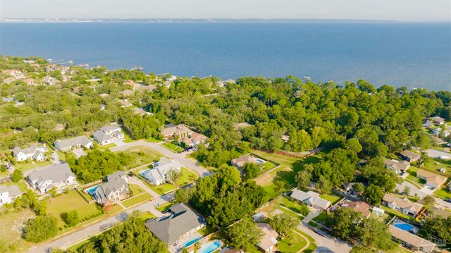 00 Manor Cir, Gulf Breeze, FL 32563