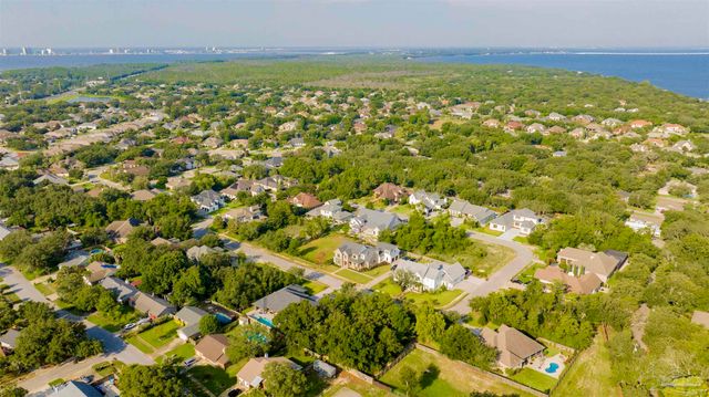 00 Manor Cir, Gulf Breeze, FL 32563