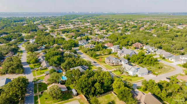00 Manor Cir, Gulf Breeze, FL 32563