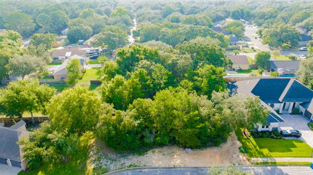 00 Manor Cir, Gulf Breeze, FL 32563